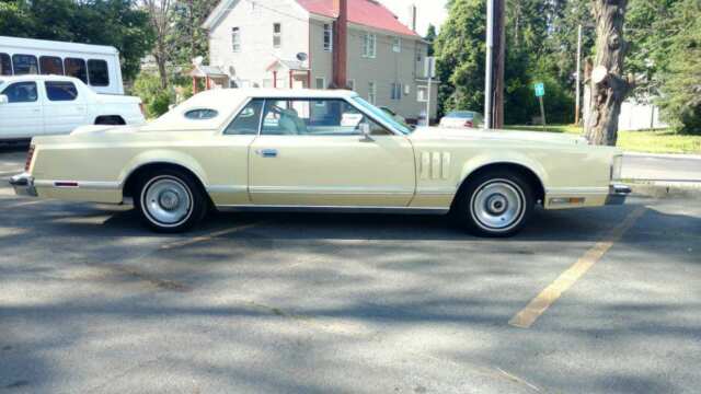 1979 Lincoln Continental Mark V - photo 6