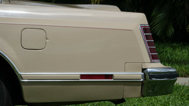 1979 Lincoln Continental - photo 11