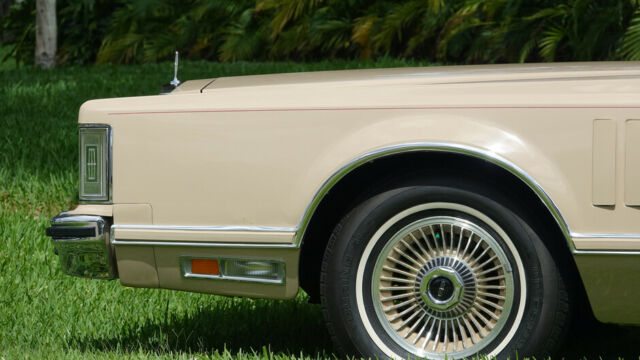 1979 Lincoln Continental - photo 8