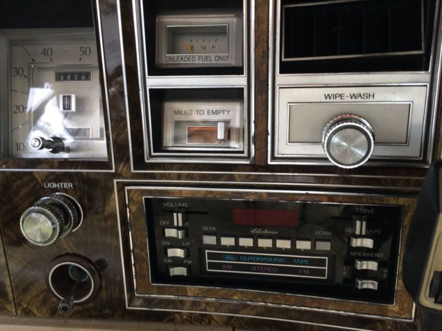 1979 Lincoln Continental - photo 2