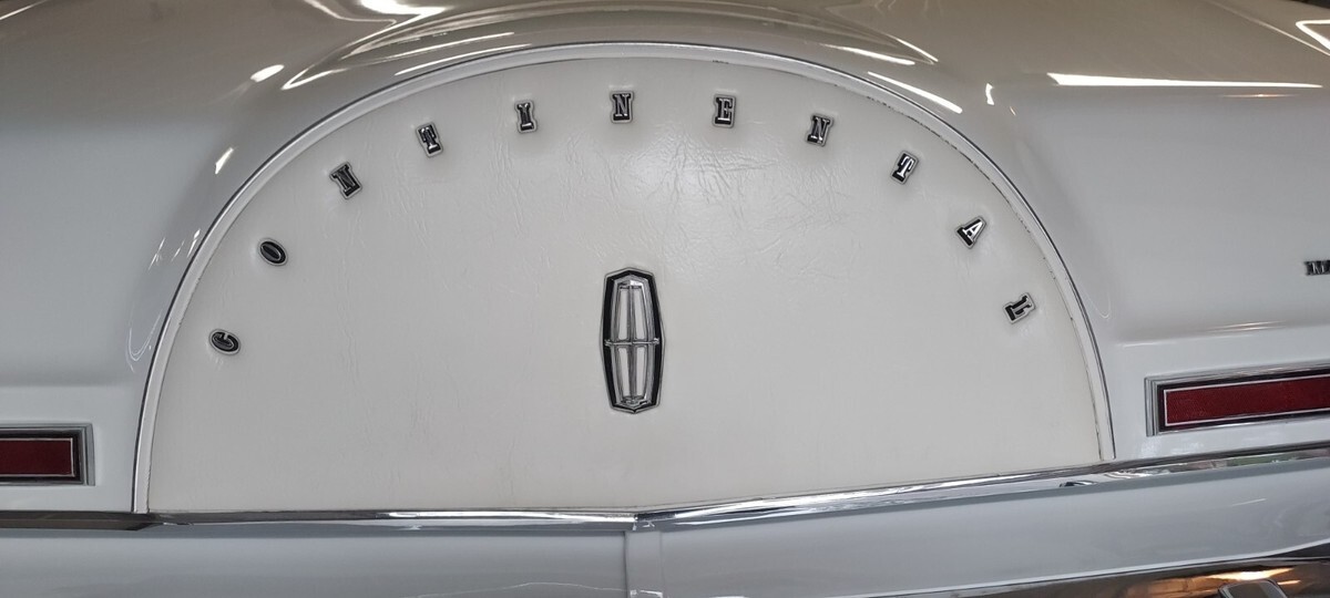 1979 Lincoln Continental Mark V Collector's Series, 1 of 6 - photo 10