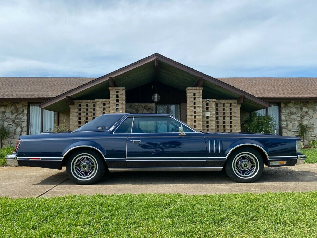 1979 LINCOLN CONTINENTAL MARK V COLLECTOR'S SERIES 12700 MILES STUNNING ORIGINAL 1979 Lincoln Continental Collector's Series Edition