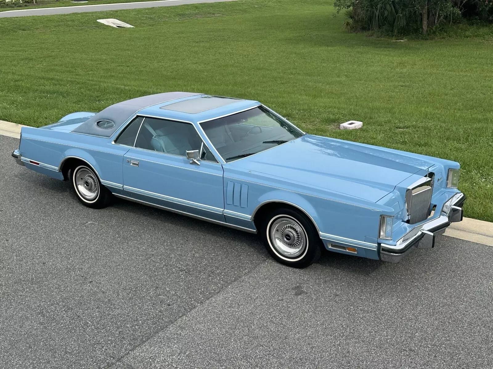 1979 Lincoln Continental Mark V Coupe Blue 20k original miles 1979 Lincoln Mark V Continental