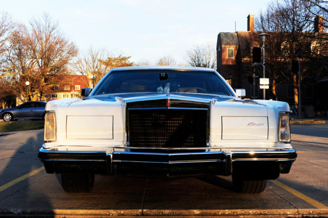 1979 Lincoln Mark V - photo 2