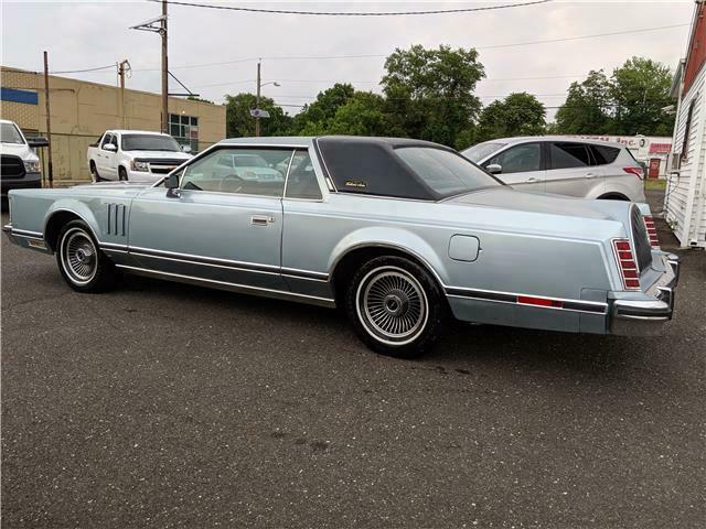 1979 Lincoln Continental Mark V - photo 2