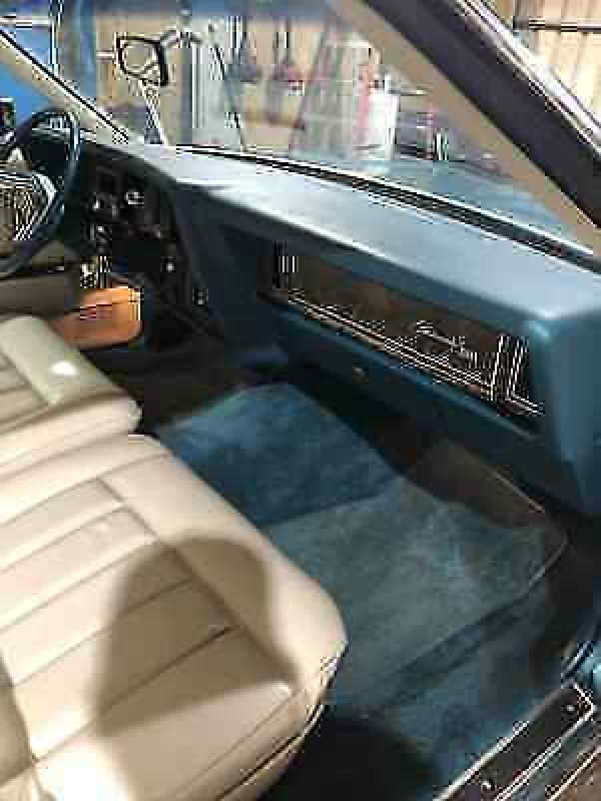 1979 Lincoln Continental - photo 11