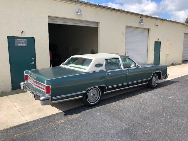 1979 Lincoln Continental town car - photo 2
