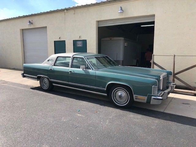 1979 Lincoln Continental town car - photo 3