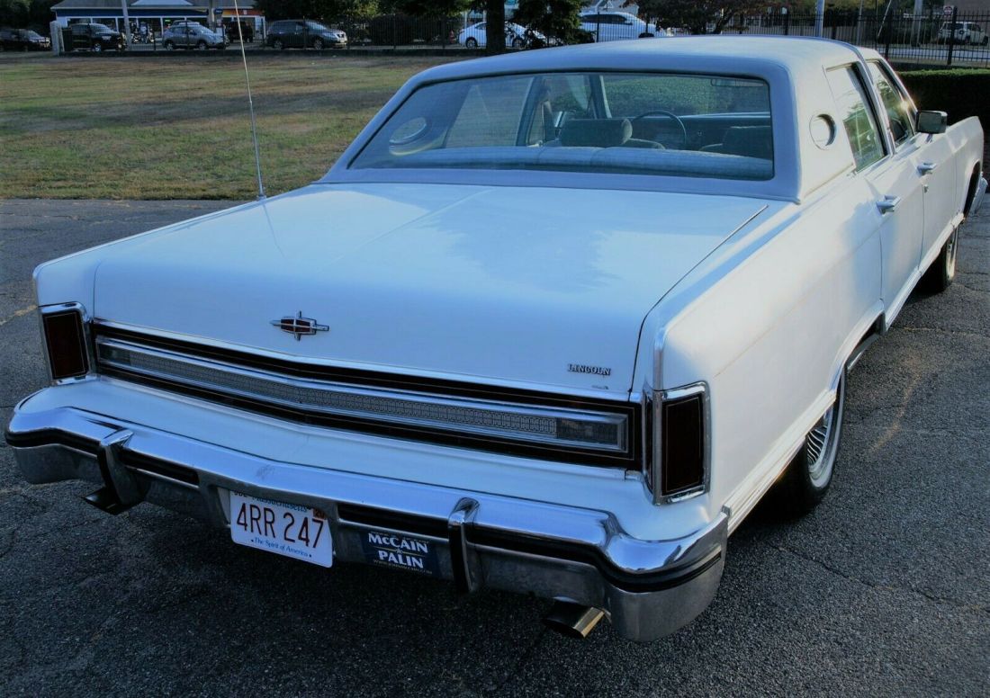 1979 Lincoln Continental Town Car - photo 11