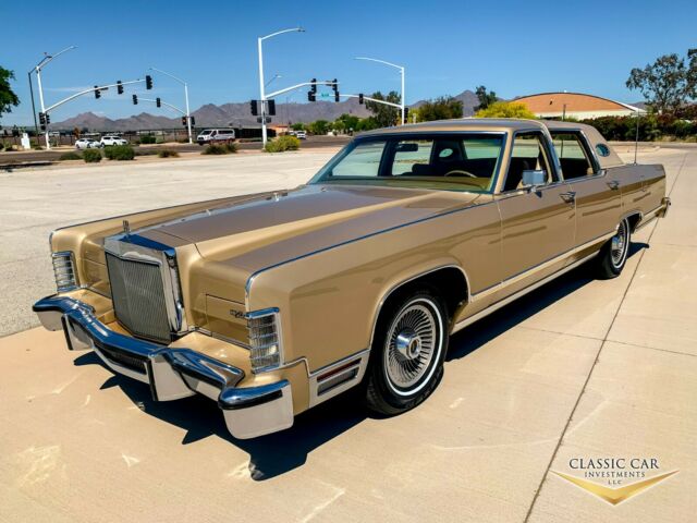 1979 Lincoln Continental Town Car - photo 2