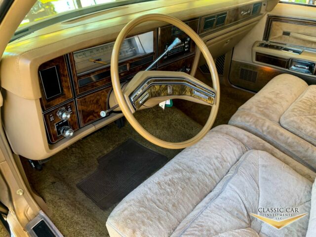 1979 Lincoln Continental Town Car - photo 6
