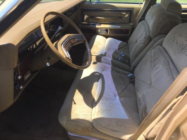 1979 Lincoln Continental Town Car - photo 11