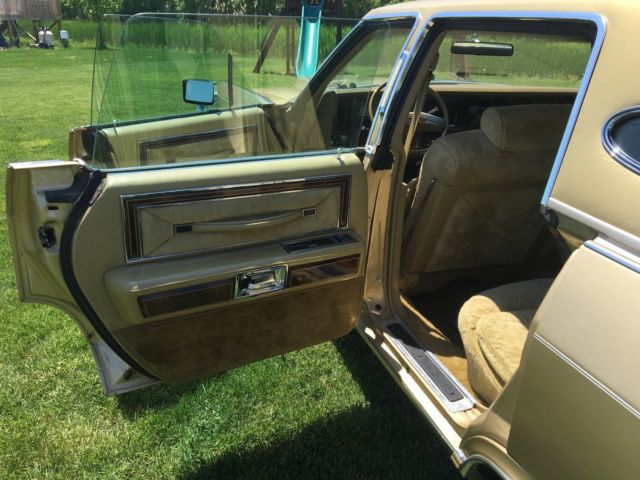 1979 Lincoln Continental Town Car - photo 8