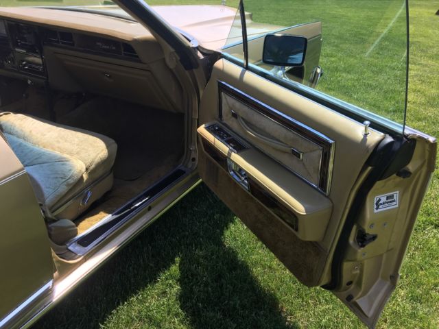 1979 Lincoln Continental Town Car - photo 9