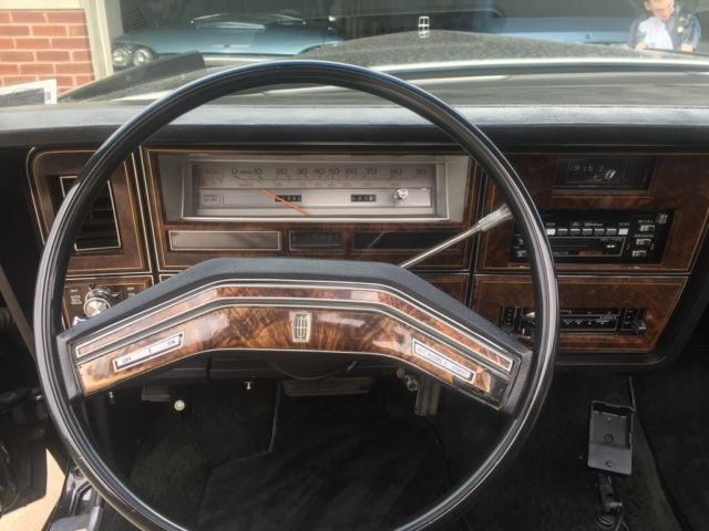 1979 Lincoln Town Car - photo 13
