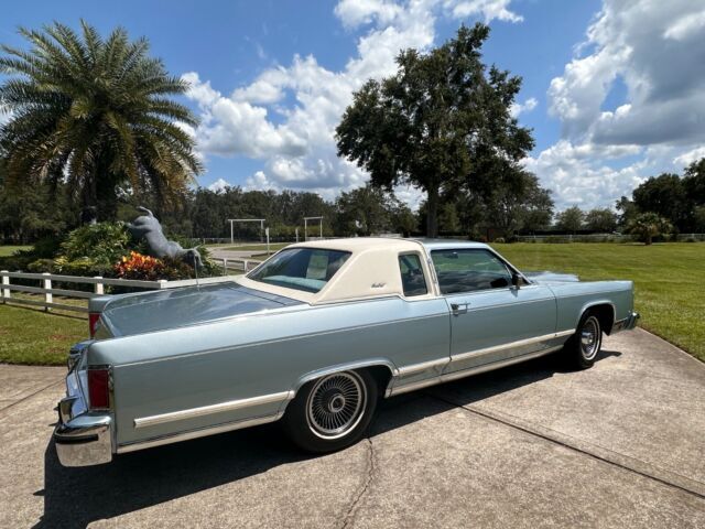 1979 Lincoln Continental - photo 13