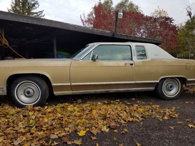 1979 Lincoln Town Car Gold, white, chrome - photo 3