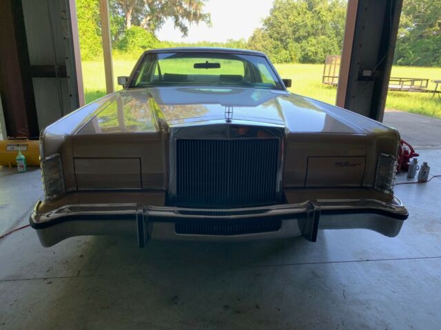 1979 Lincoln Continental - photo 2