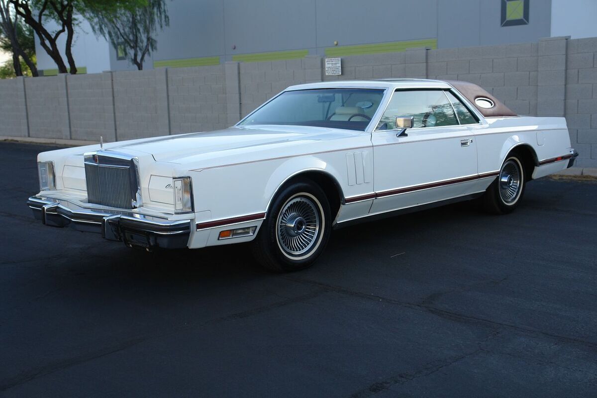 1979 Lincoln Continental Mark V - photo 11