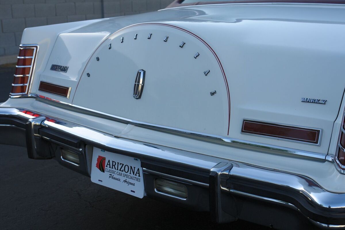 1979 Lincoln Continental Mark V - photo 4