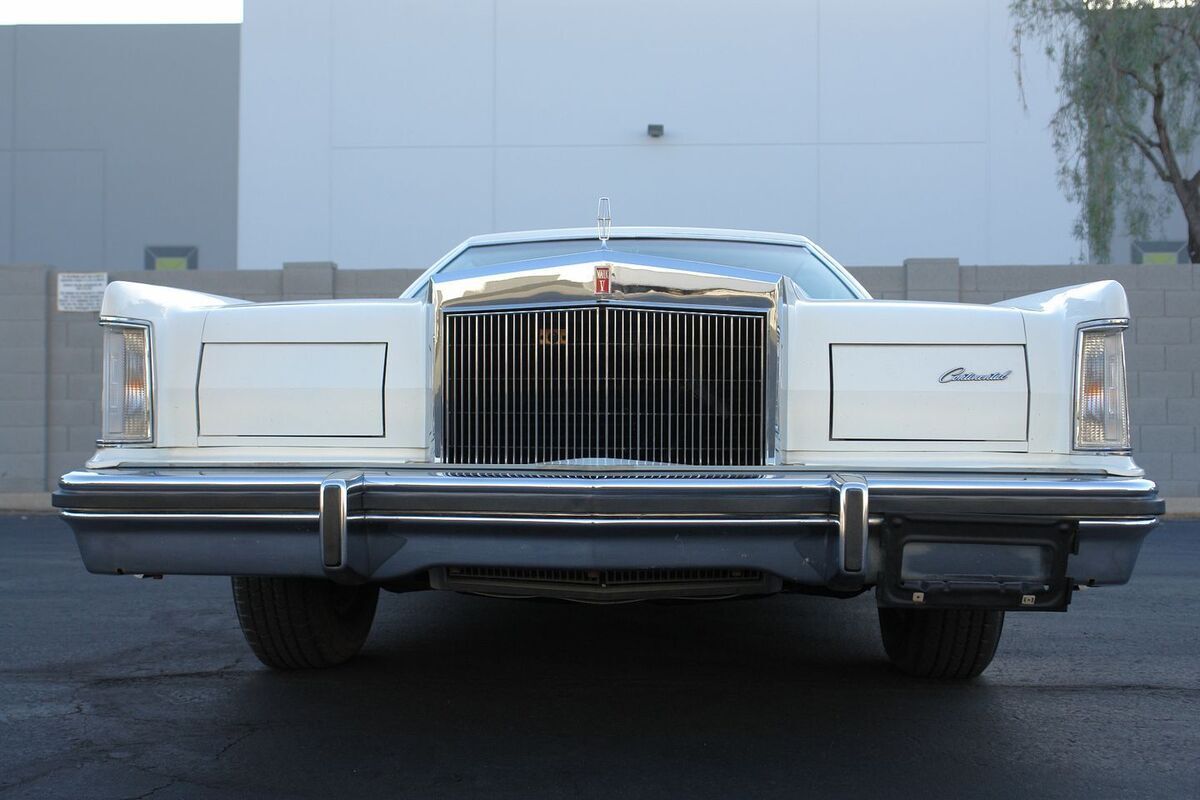 1979 Lincoln Continental Mark V - photo 9