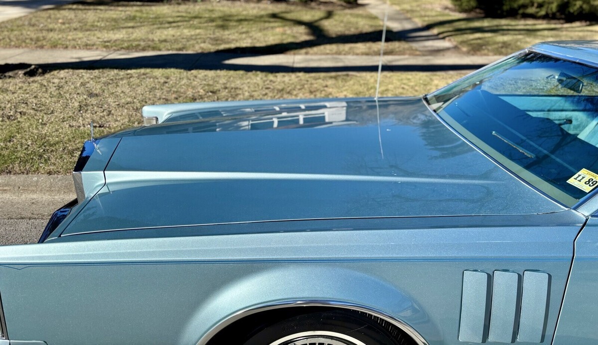 1979 Lincoln Mark V ⭐️1 owner 100% original only 27,300 documented miles ⭐️ - photo 3