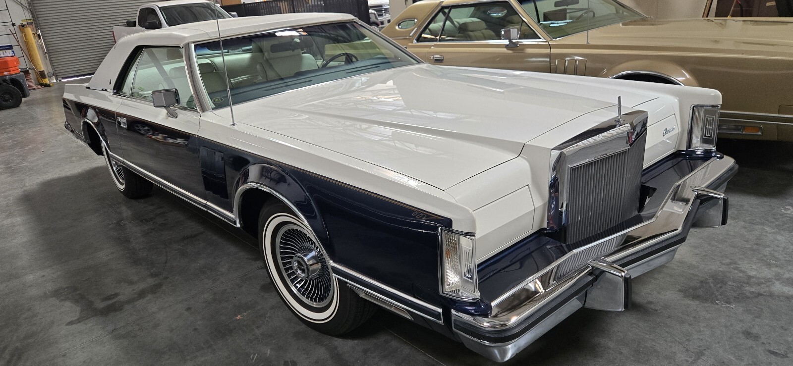 1979 Lincoln Mark V - photo 12