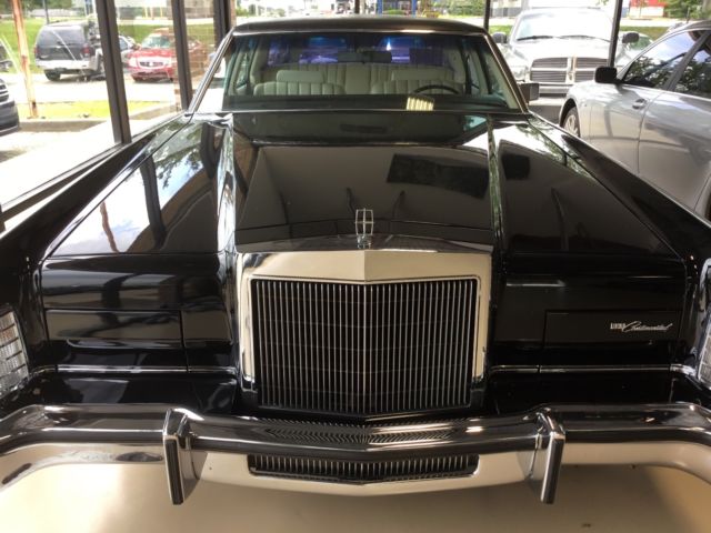 1979 Lincoln Town Car - photo 2