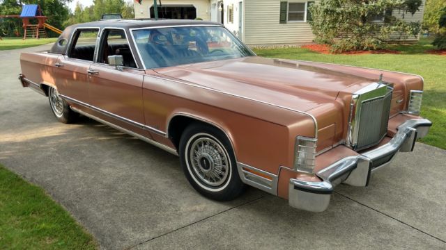 1979 Lincoln Town Car - photo 2