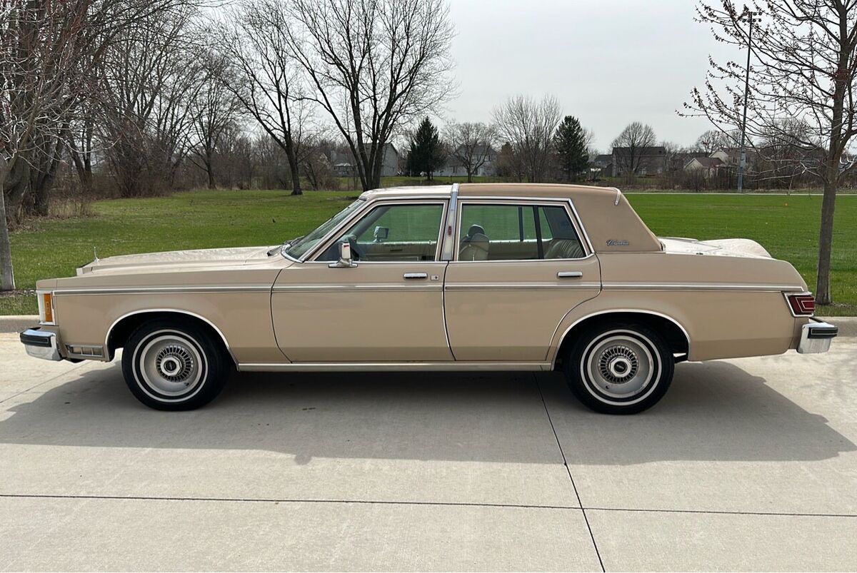1979 Lincoln Versailles One Owner California Car - photo 2