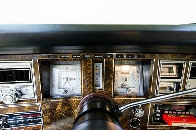 1979 Lincoln Continental Mark V Cartier - photo 12