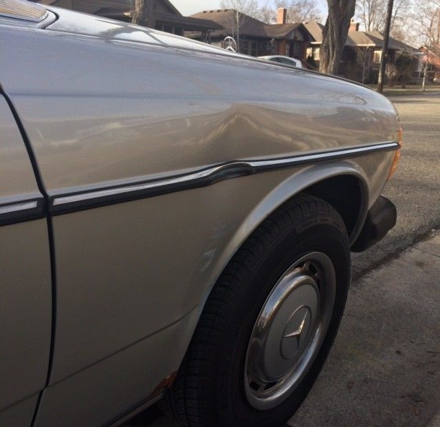 1979 Mercedes-Benz 300-Series 2-Door Coup with Sunroof - photo 3