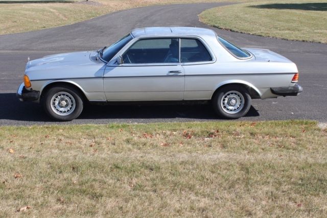 1979 Mercedes-Benz 300-Series - photo 8