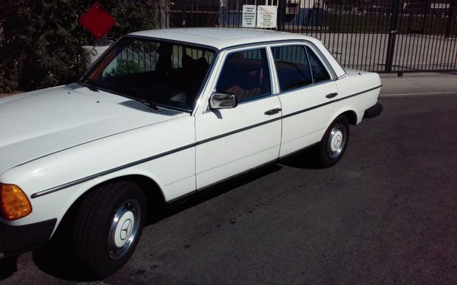 1979 Mercedes 300D 98,000 original miles super clean 1979 Mercedes-Benz 300-Series