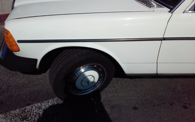 1979 Mercedes-Benz 300-Series - photo 3