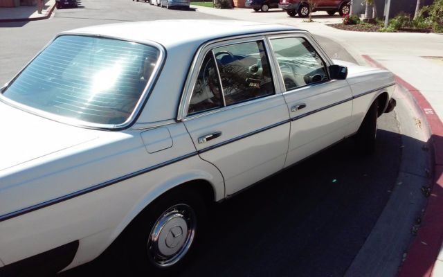 1979 Mercedes-Benz 300-Series - photo 4