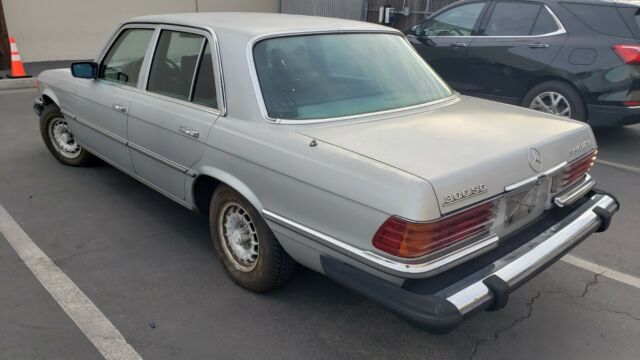 1979 Mercedes-Benz 300-Series 300SD - photo 2