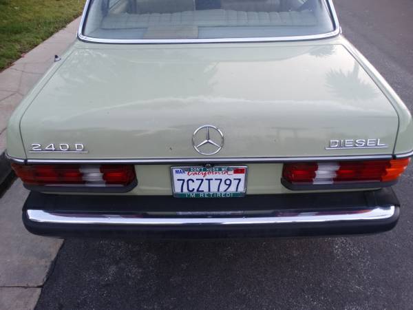 1979 Mercedes-Benz 200-Series - photo 2