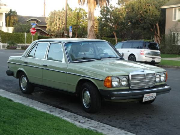 1979 Mercedes-Benz 200-Series - photo 7