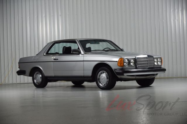 1979 Mercedes-Benz 200-Series -- - photo 6