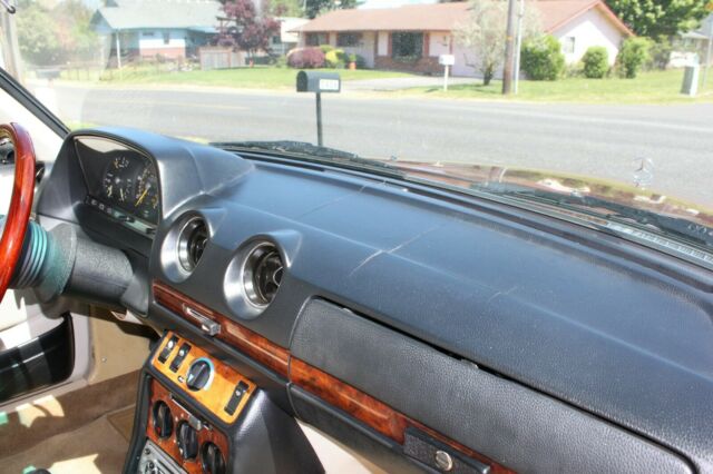 1979 Mercedes-Benz 200-Series 280CE - photo 11