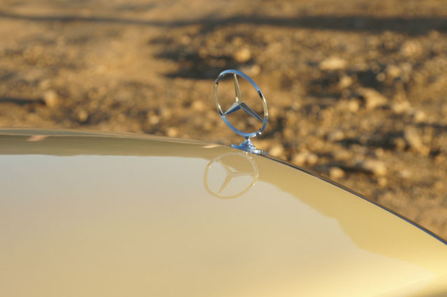 1979 Mercedes-Benz 200-Series - photo 6