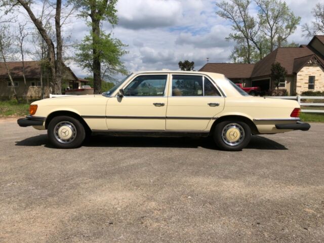 1979 Mercedes Benz 280se 1979 Mercedes-Benz 200-Series SE