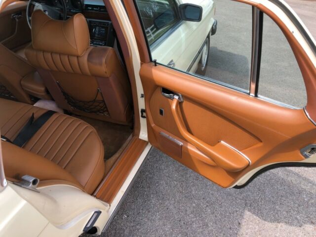 1979 Mercedes-Benz 200-Series SE - photo 13
