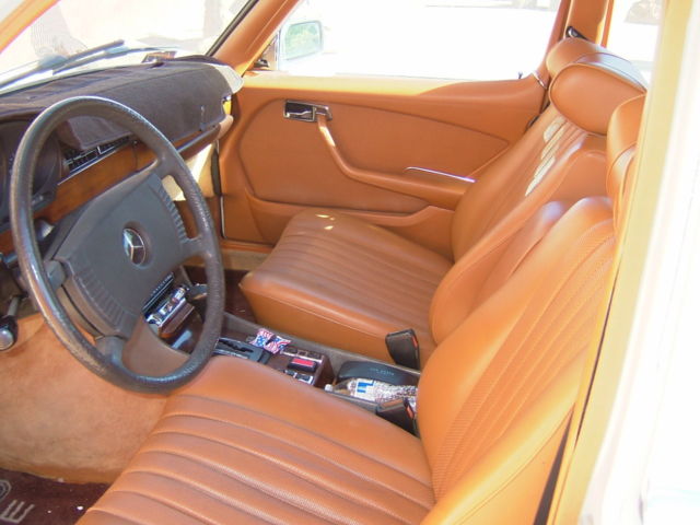 1979 Mercedes-Benz 200-Series Leather