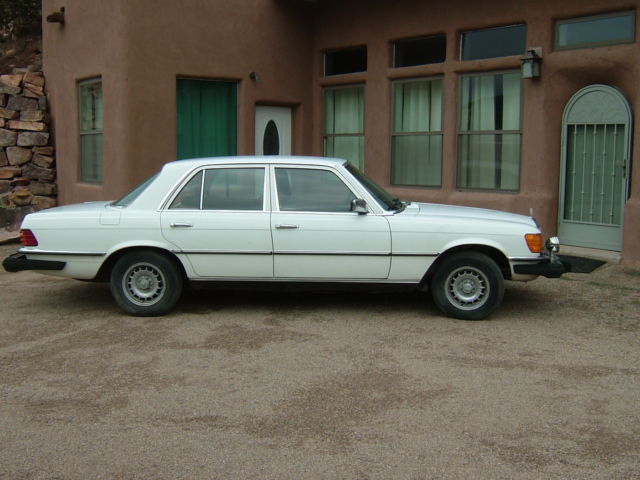 1979 Mercedes-Benz 200-Series Leather - photo 3