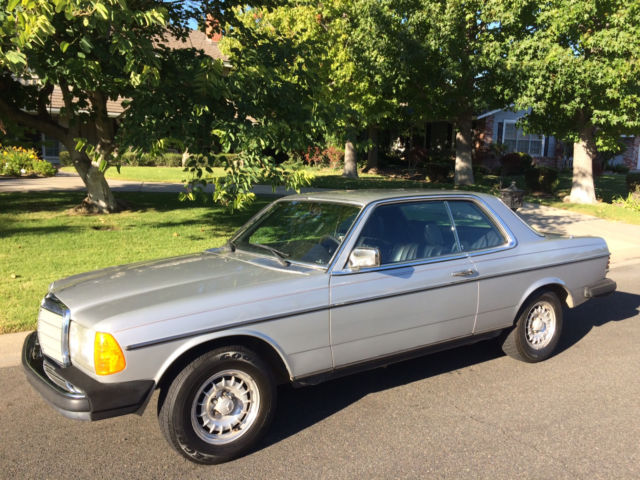 1979 Mercedes-Benz 300-Series - photo 2