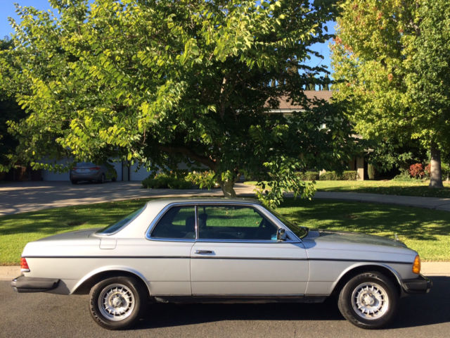 1979 Mercedes-Benz 300-Series - photo 3
