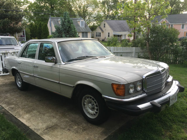1979 Mercedes-Benz 300-Series 300SD