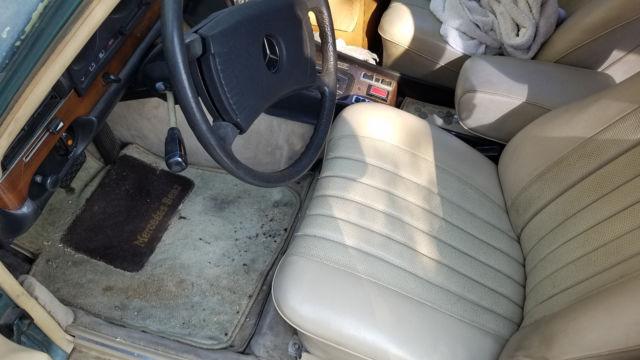 1979 Mercedes-Benz 300-Series - photo 11